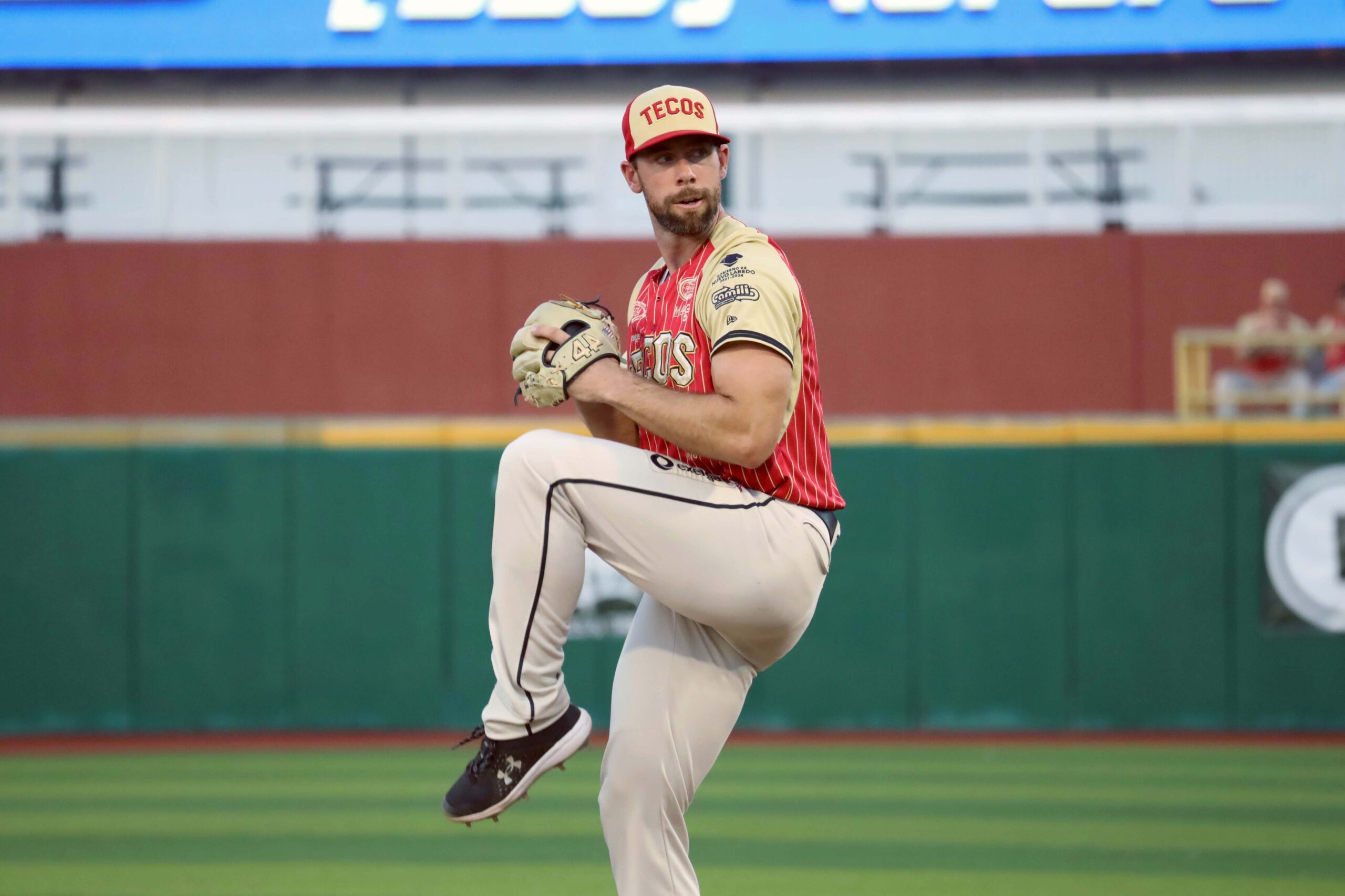 Brandon Brennan vuelve a Tecos de los Dos Laredos para fortalecer el pitcheo en 2025