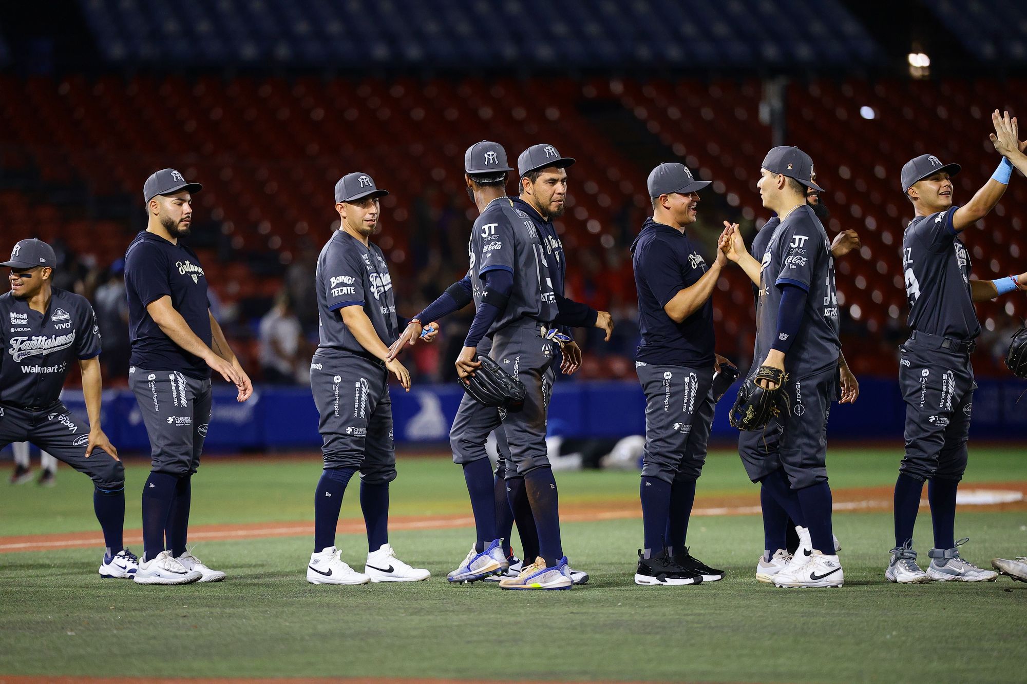 Sultanes arrasa a Charros con lluvia de batazos en Jalisco