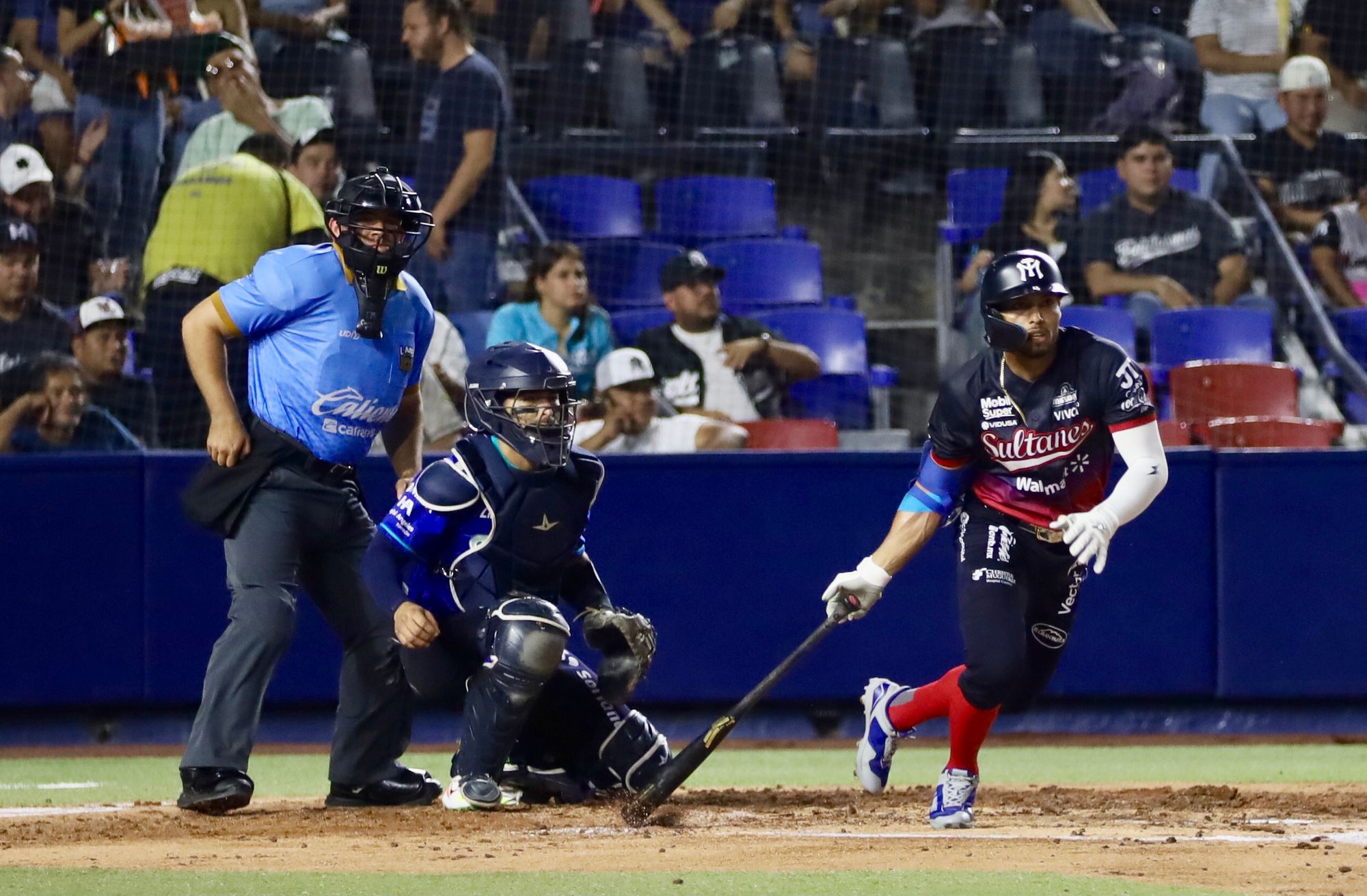 Algodoneros apalea a Sultanes con furia ofensiva