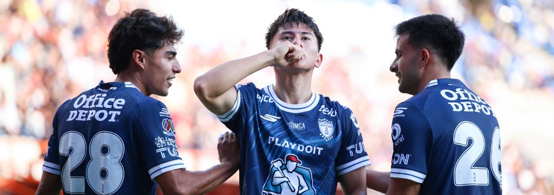 Pachuca arrasa a Rayados y arranca el Apertura 2025 con goleada
