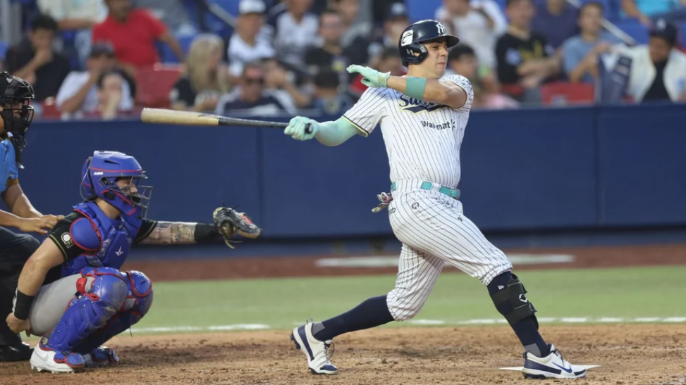 Sultanes cae 10-2 y Charros toma ventaja 2-0 en playoffs