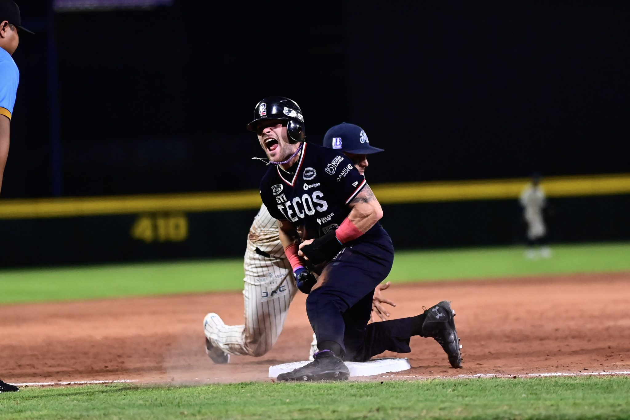 Acereros deja en el terreno a Tecos con dramático walk-off y toma ventaja 2-0 en la serie