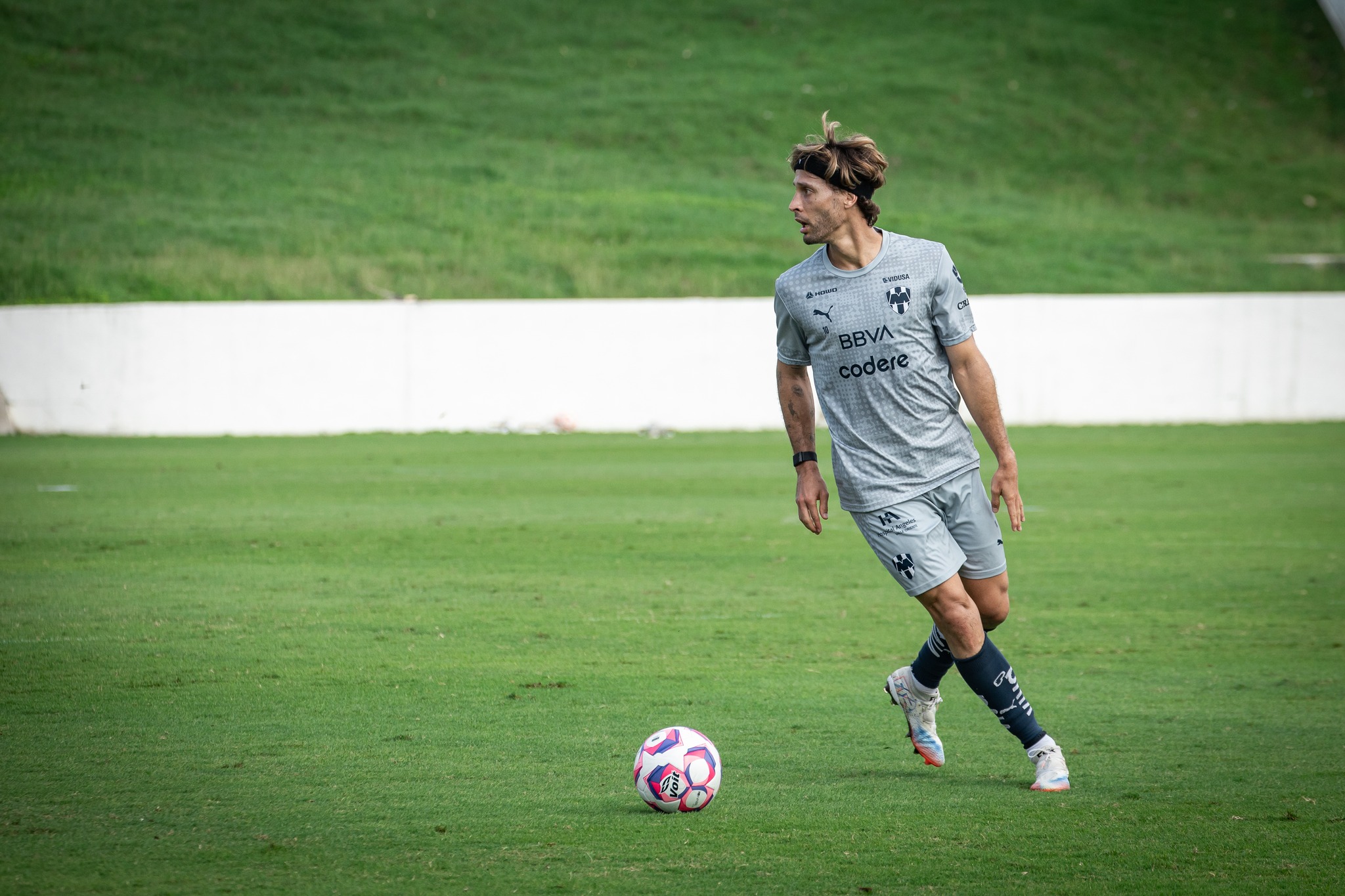 Rayados busca mantener su invicto en casa y escalar posiciones ante FC Juárez