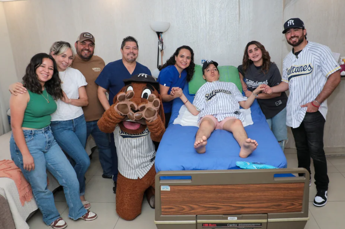 Javi Salazar y el Perro Sultán llenan de alegría a un gran fan de Sultanes
