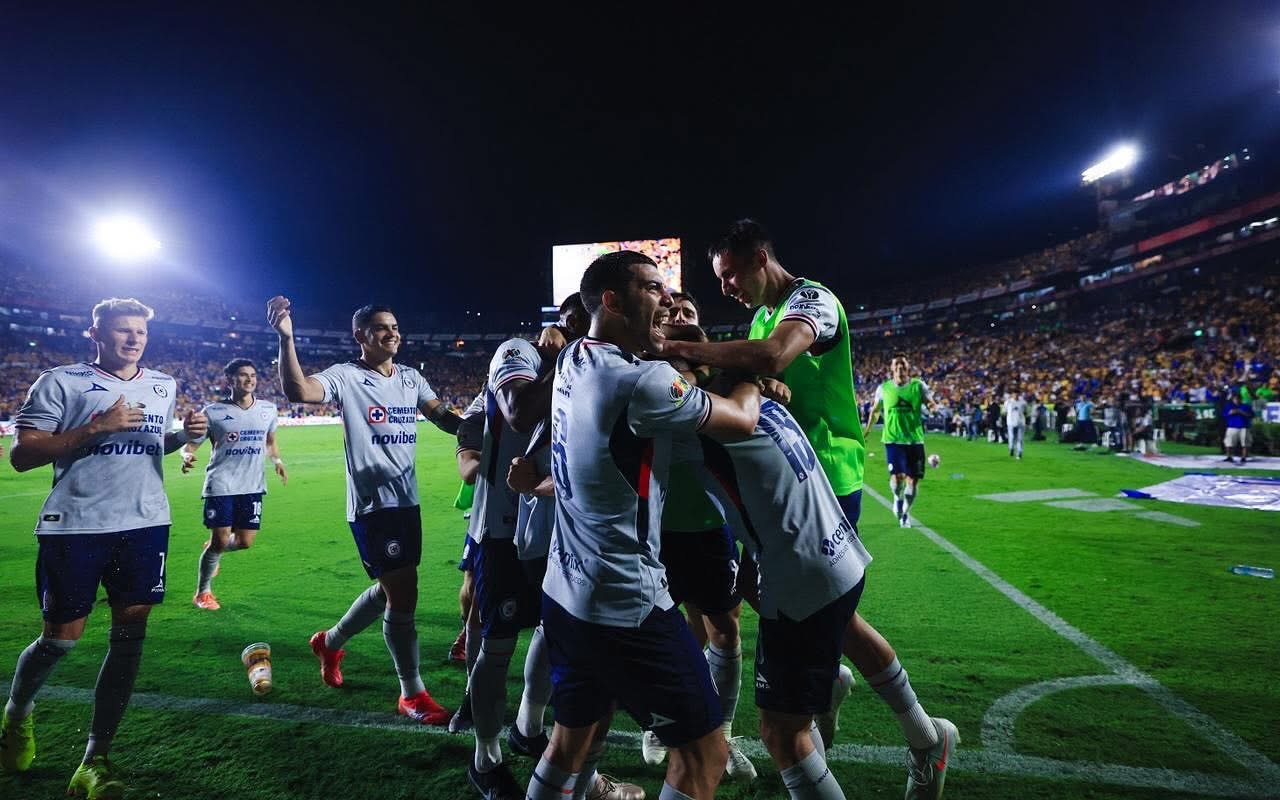 ⚽ Cruz Azul empata de último minuto ante Tigres en el Volcán