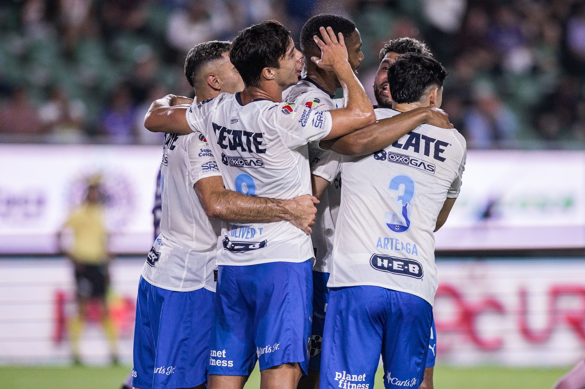 Rayados imponen su poder ofensivo y aplastan 5-1 a Mazatlán en la Jornada 3