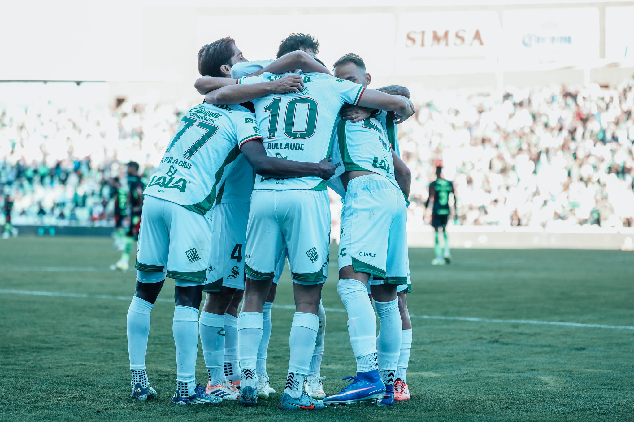 Santos Laguna y Bravos de Juárez protagonizan vibrante empate en Torreón