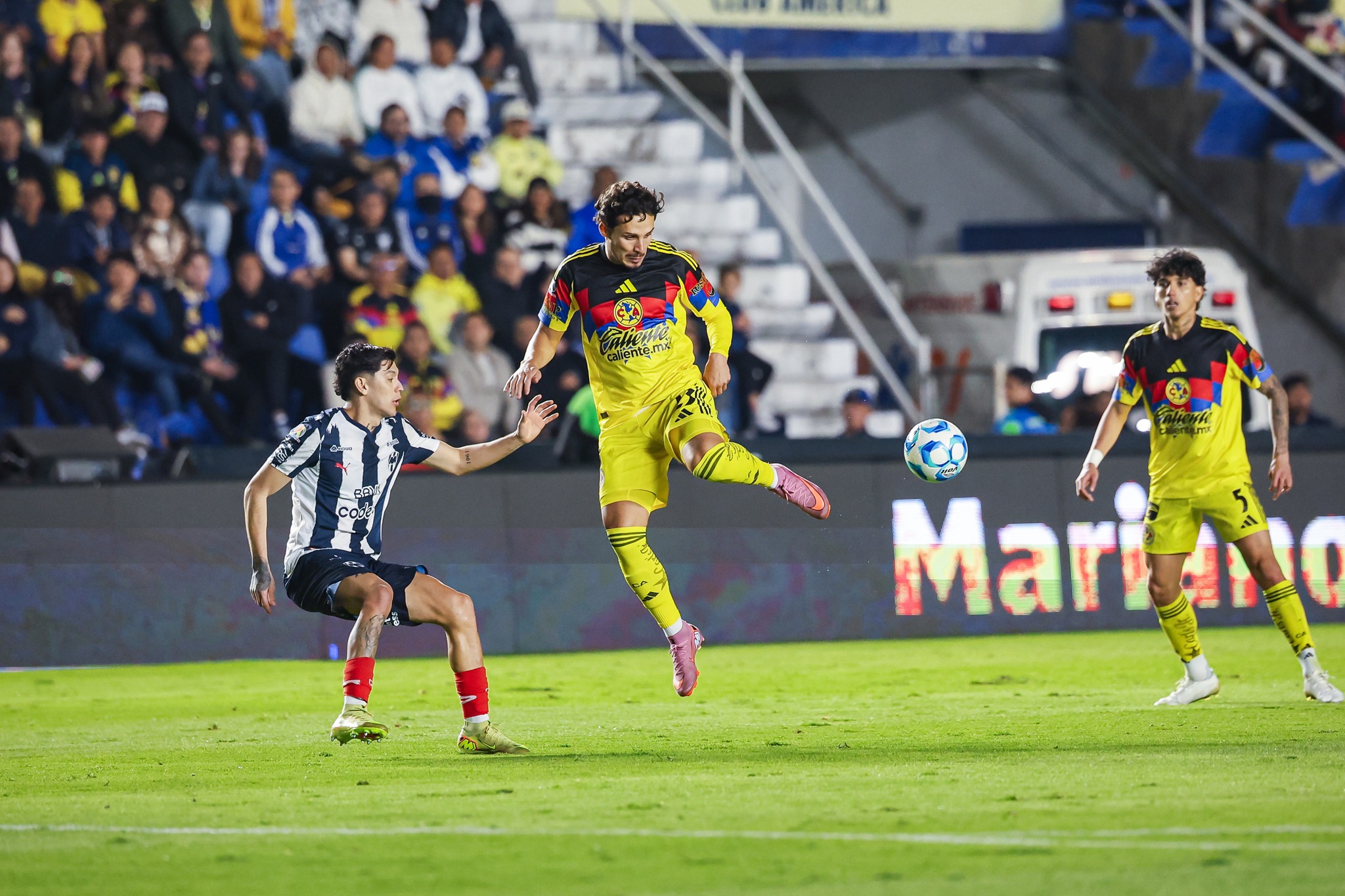 América vence a Monterrey y se lleva el duelo de la Jornada 5 del Clausura 2026