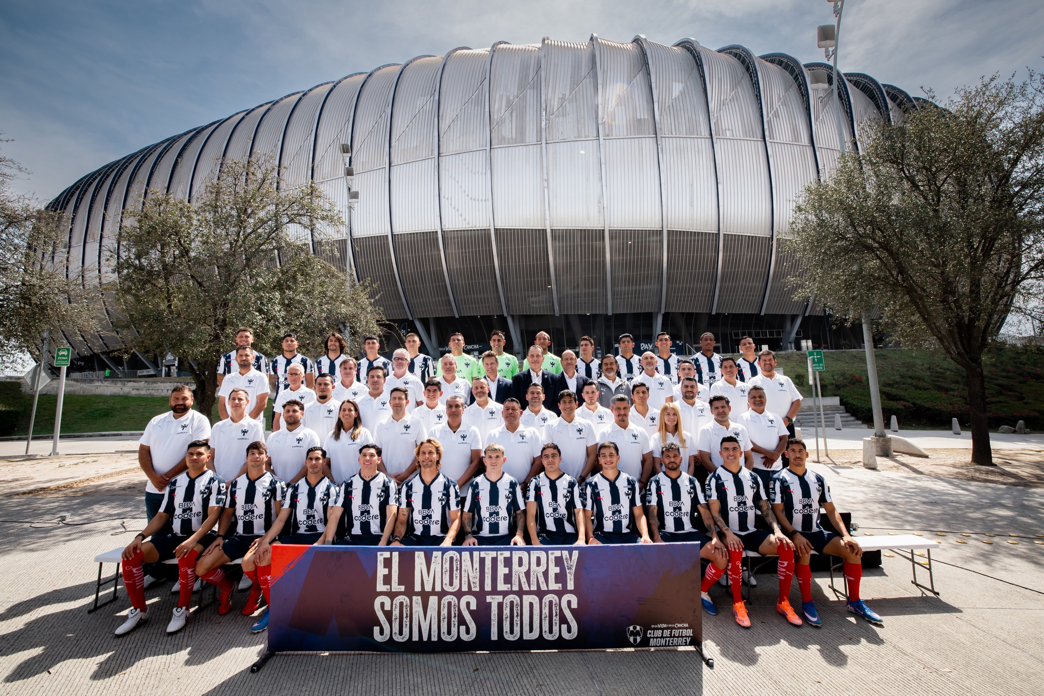 El BBVA vibra rumbo al Clausura 2026: Rayados y Rayadas presentan su foto oficial